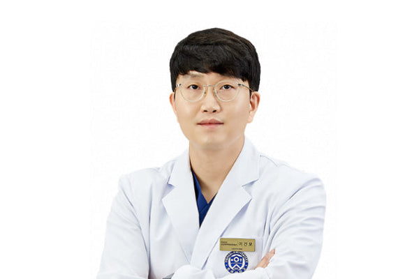 Dr Lee Geon Mo